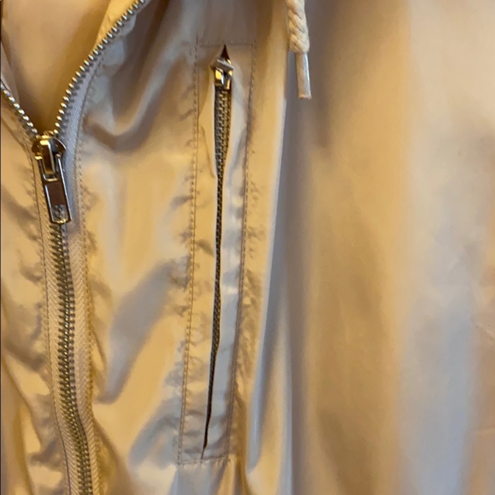 Lightweight Rain Jacket - image 3